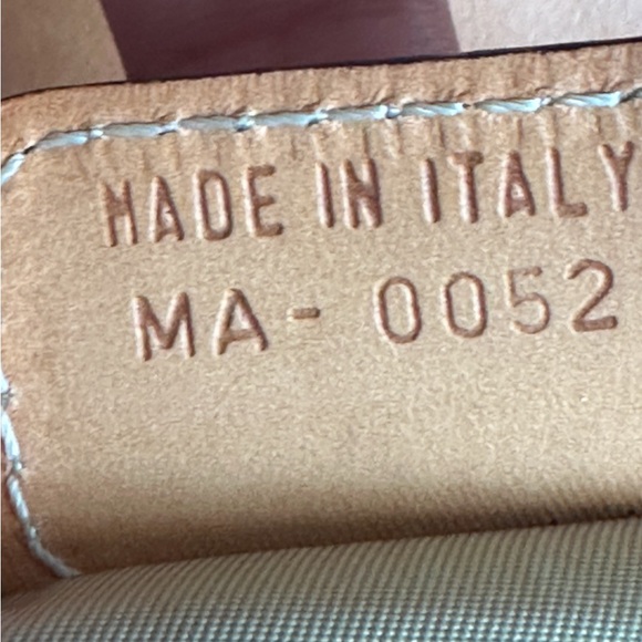 Dior Street Chic Columbus Shoulder Bag - Picture 11 of 14